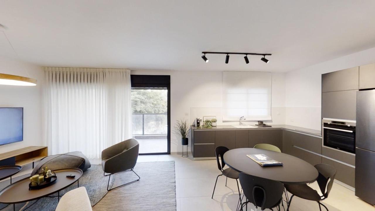 Luxury 3&4 Bedroom New Apartments - Close To The Beach & Bahai Gardens Haifa Exterior foto