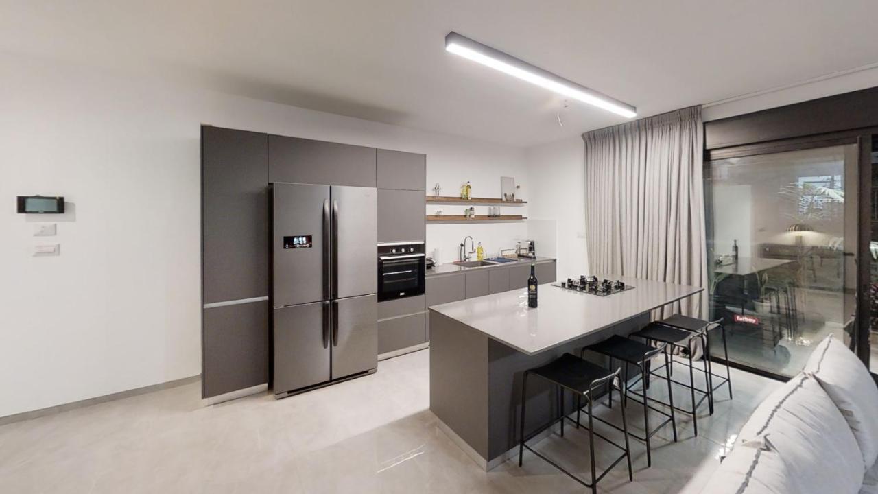 Luxury 3&4 Bedroom New Apartments - Close To The Beach & Bahai Gardens Haifa Exterior foto
